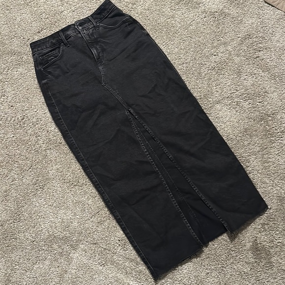 Express High Waisted Black Raw Hem Front Slit Maxi Denim Skirt - size 2 - Picture 2 of 2
